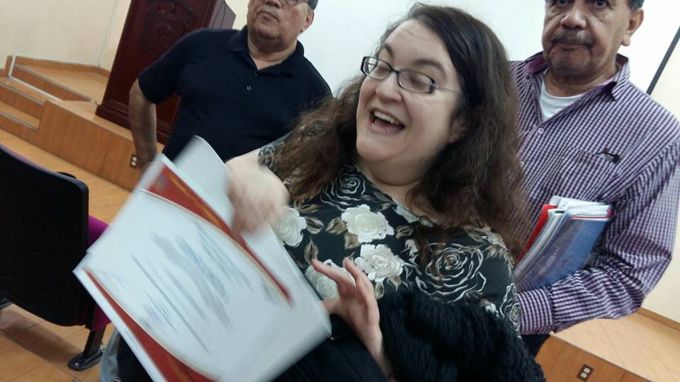 Visita la autora de Disobedience la Preparatoria 6