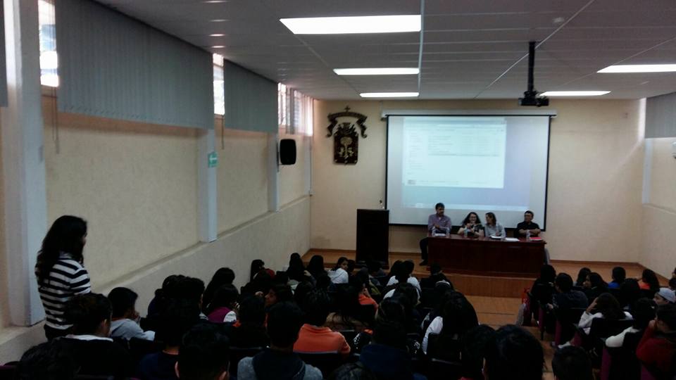 Visita la autora de Disobedience la Preparatoria 6