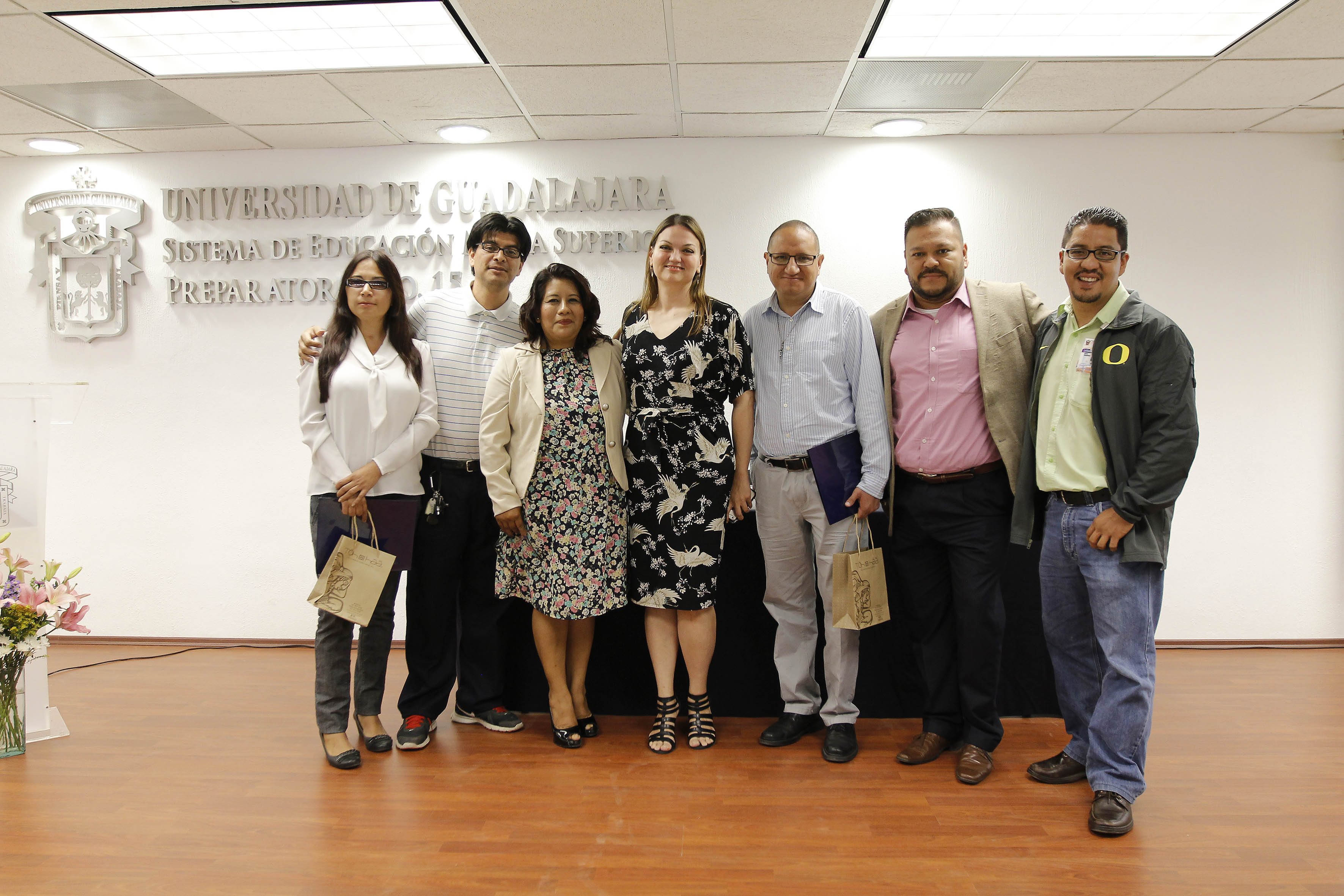 Entrega la Preparatoria 15 reconocimientos a su personal fundador
