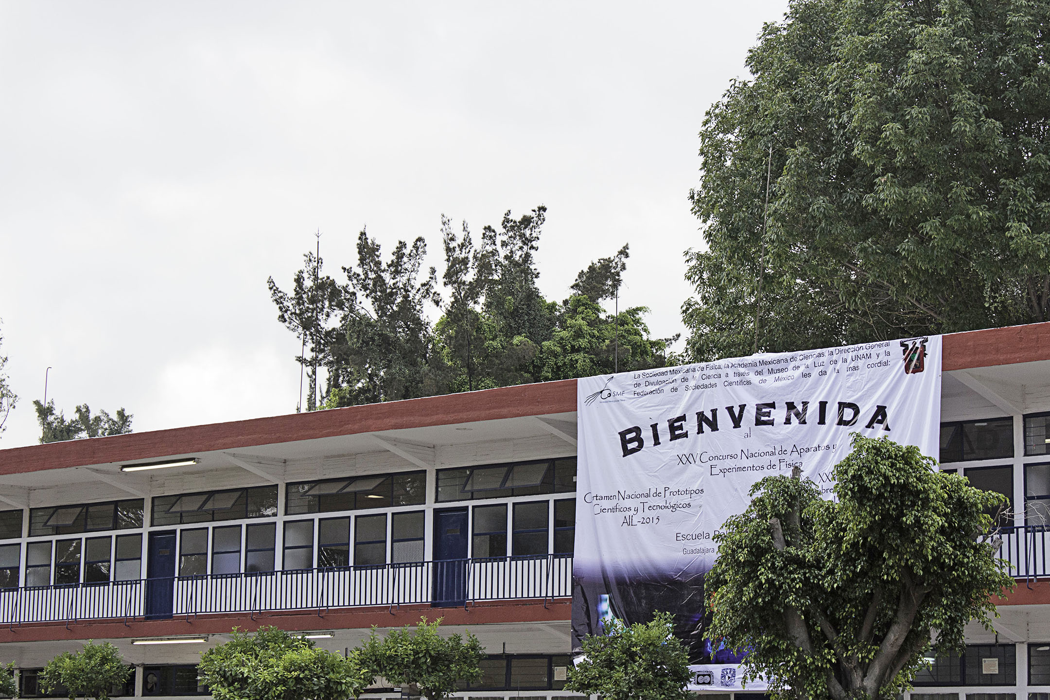 Compiten 98 proyectos científicos de distintos estados en la Escuela Politécnica