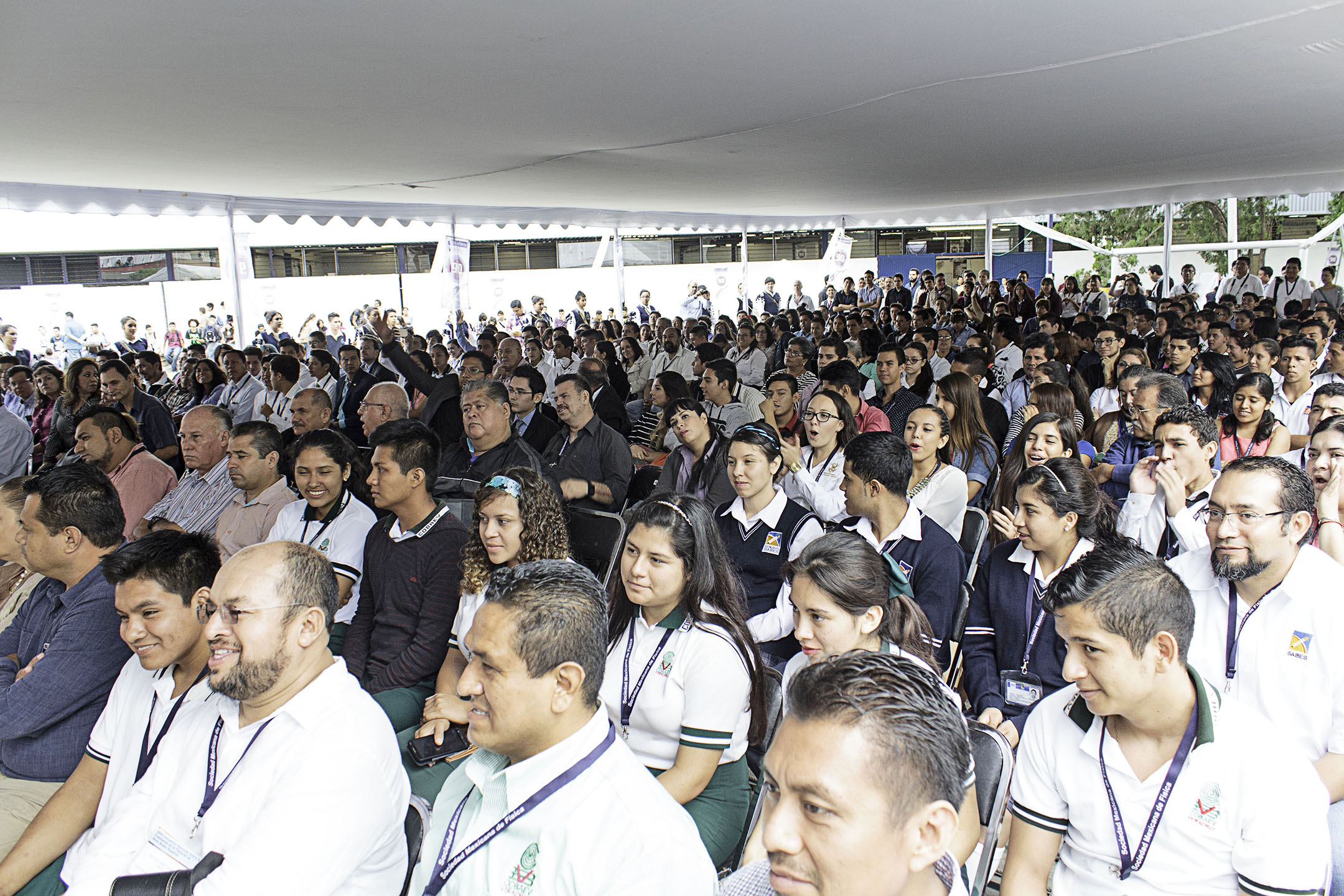 Compiten 98 proyectos científicos de distintos estados en la Escuela Politécnica