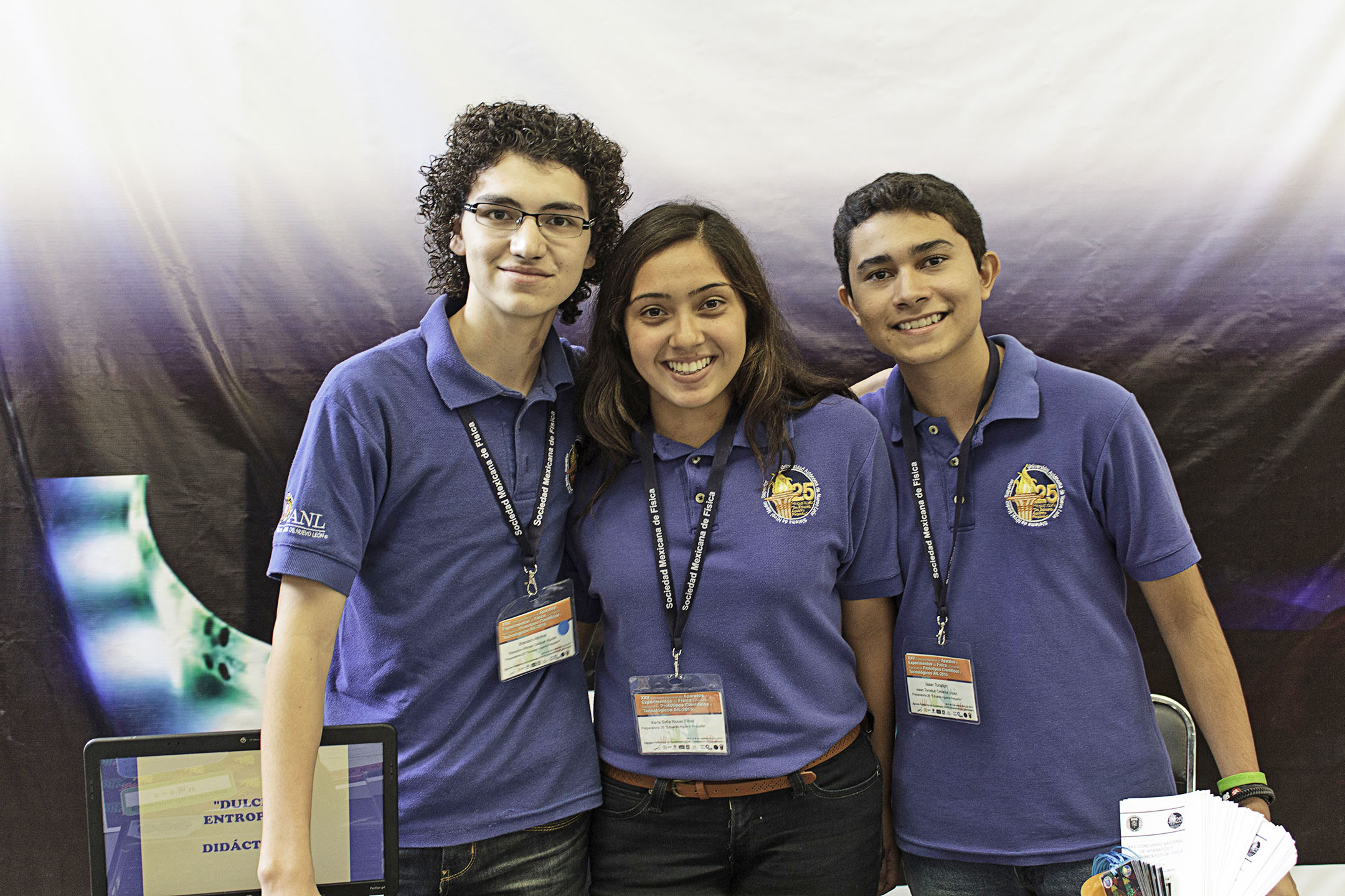 Compiten 98 proyectos científicos de distintos estados en la Escuela Politécnica