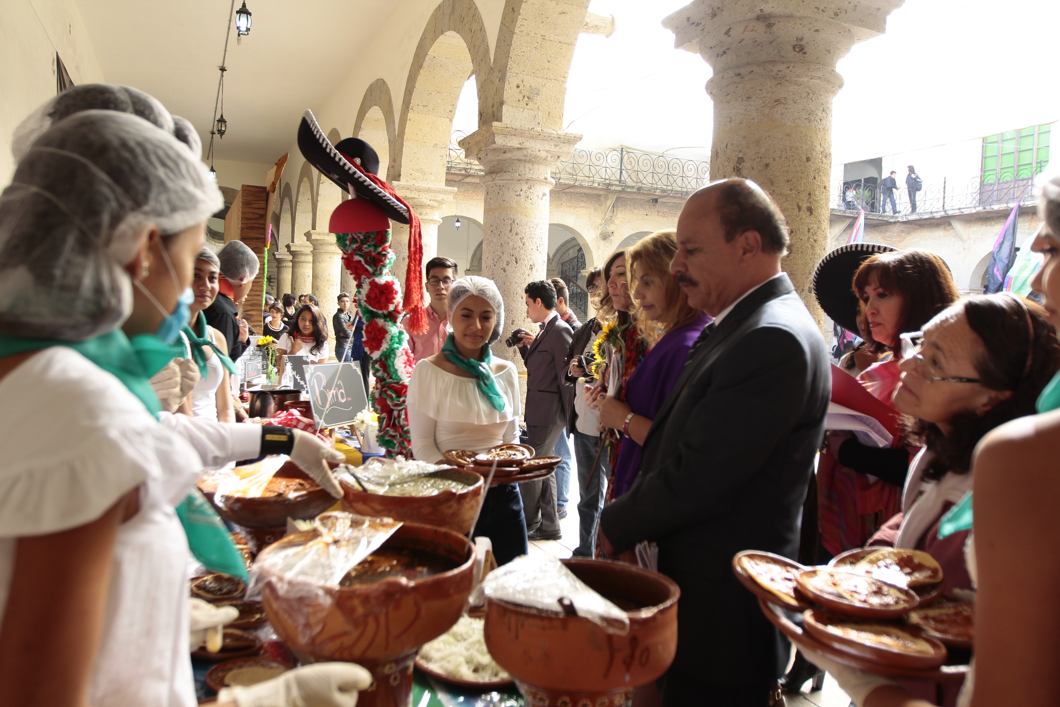 Realiza la Preparatoria de Jalisco corredor gastronómico