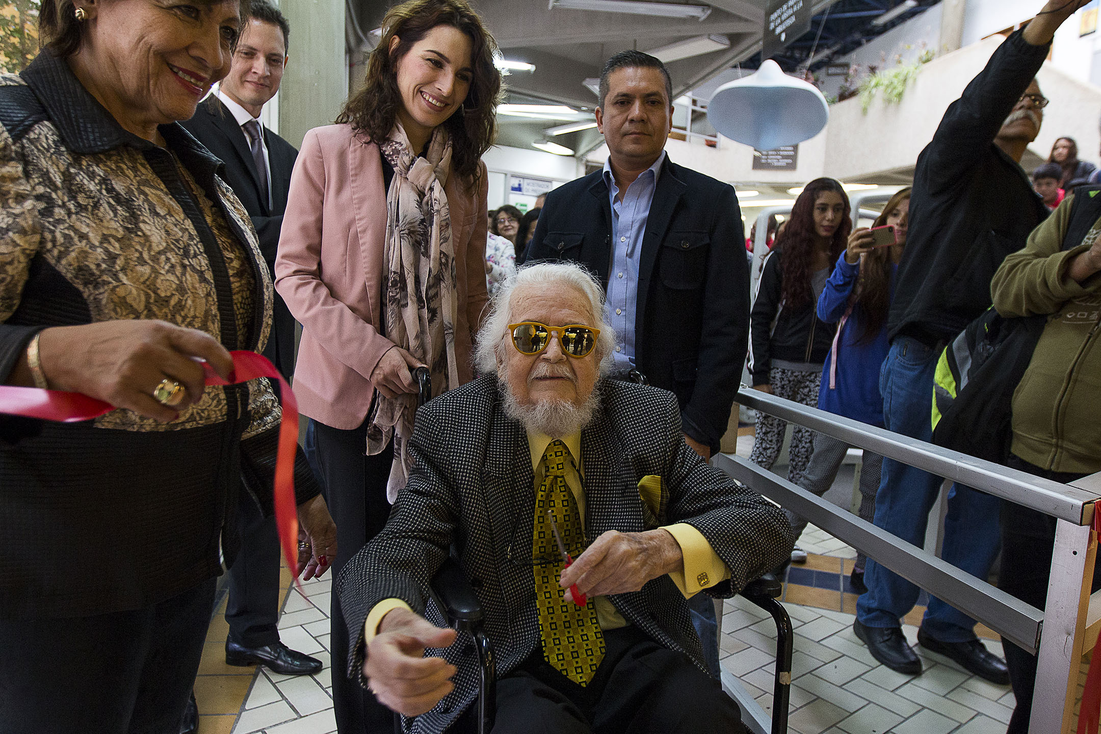 Rinden Homenaje al escritor Fernando del Paso