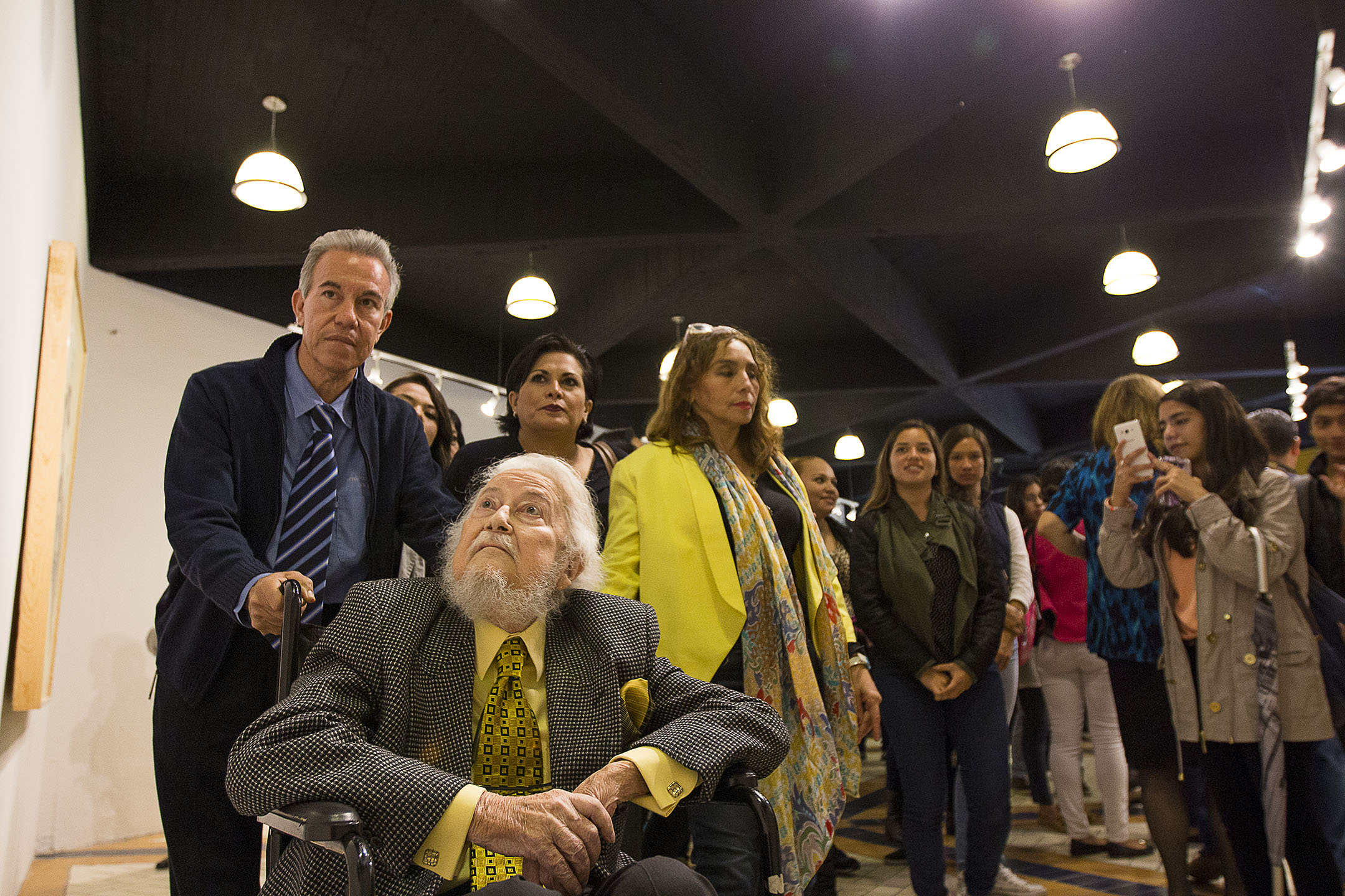 Rinden Homenaje al escritor Fernando del Paso