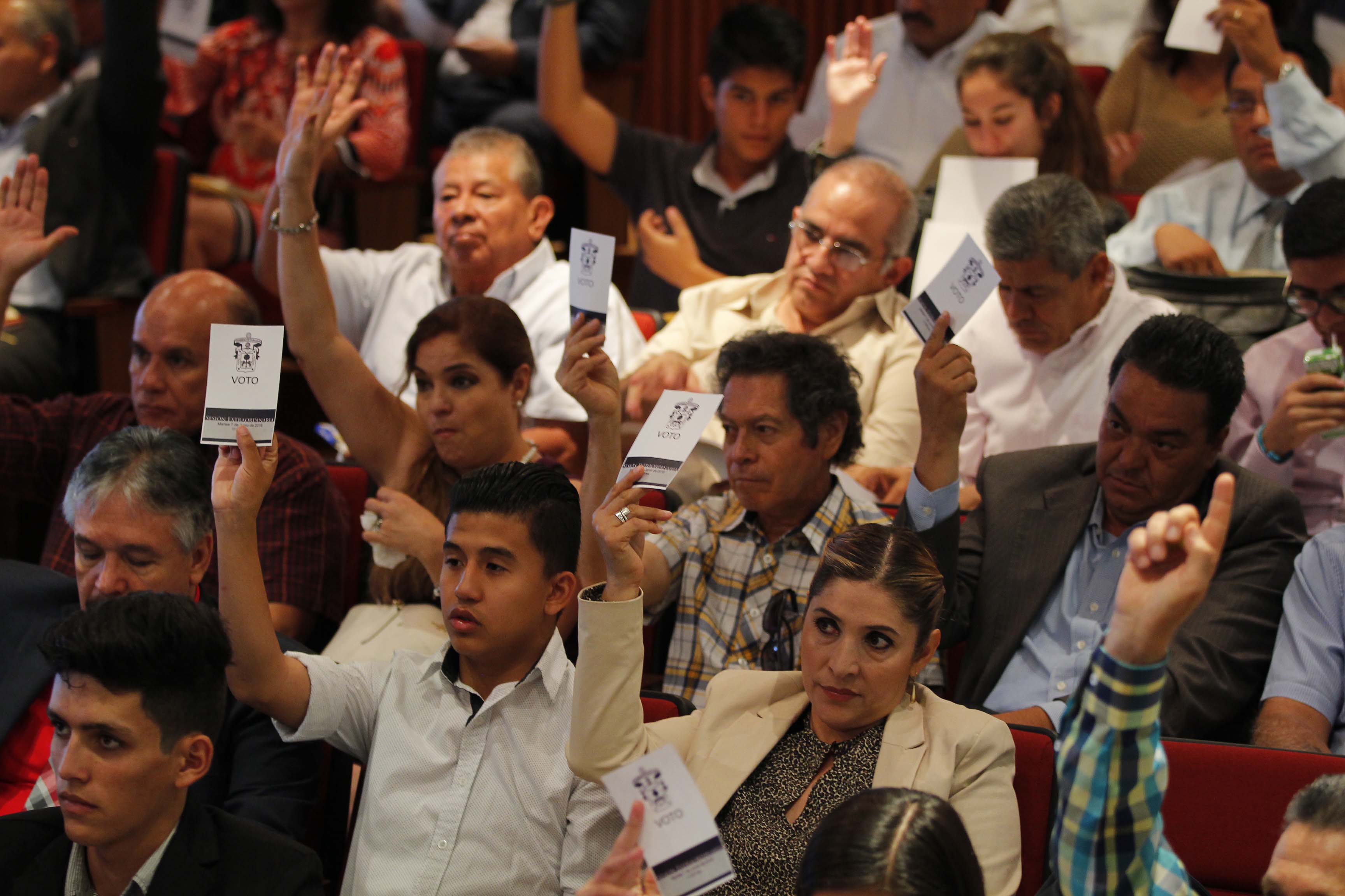 Realiza CUEMS sesión extraordinaria