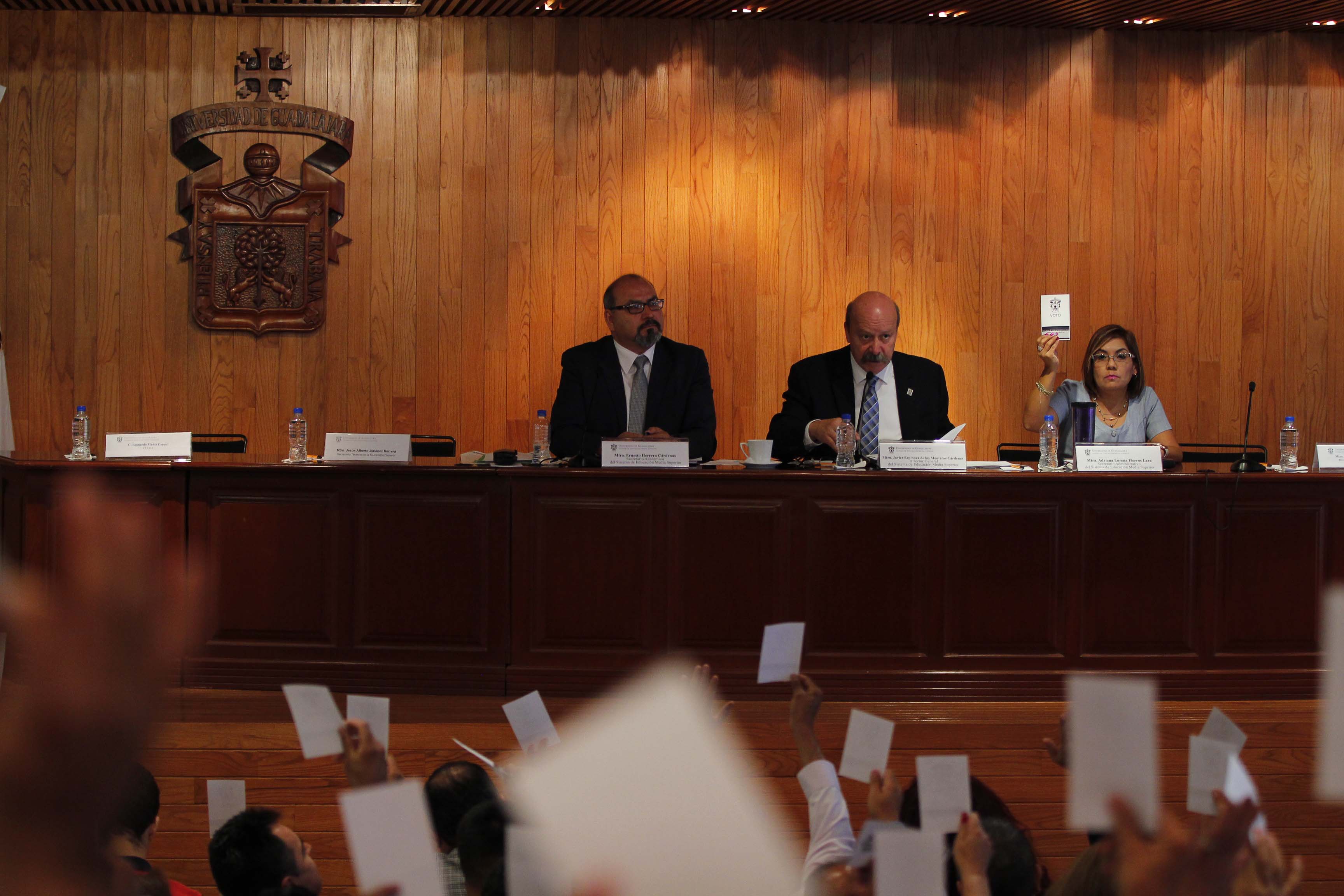 Realiza CUEMS sesión extraordinaria