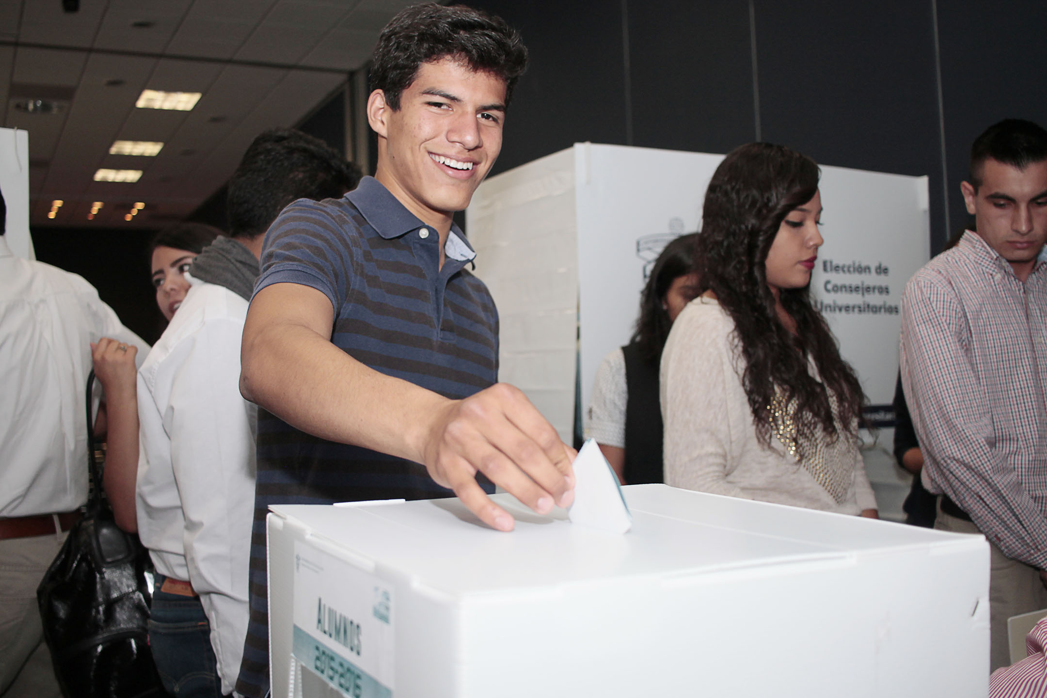 Elige CUEMS a sus representantes ante el CGU