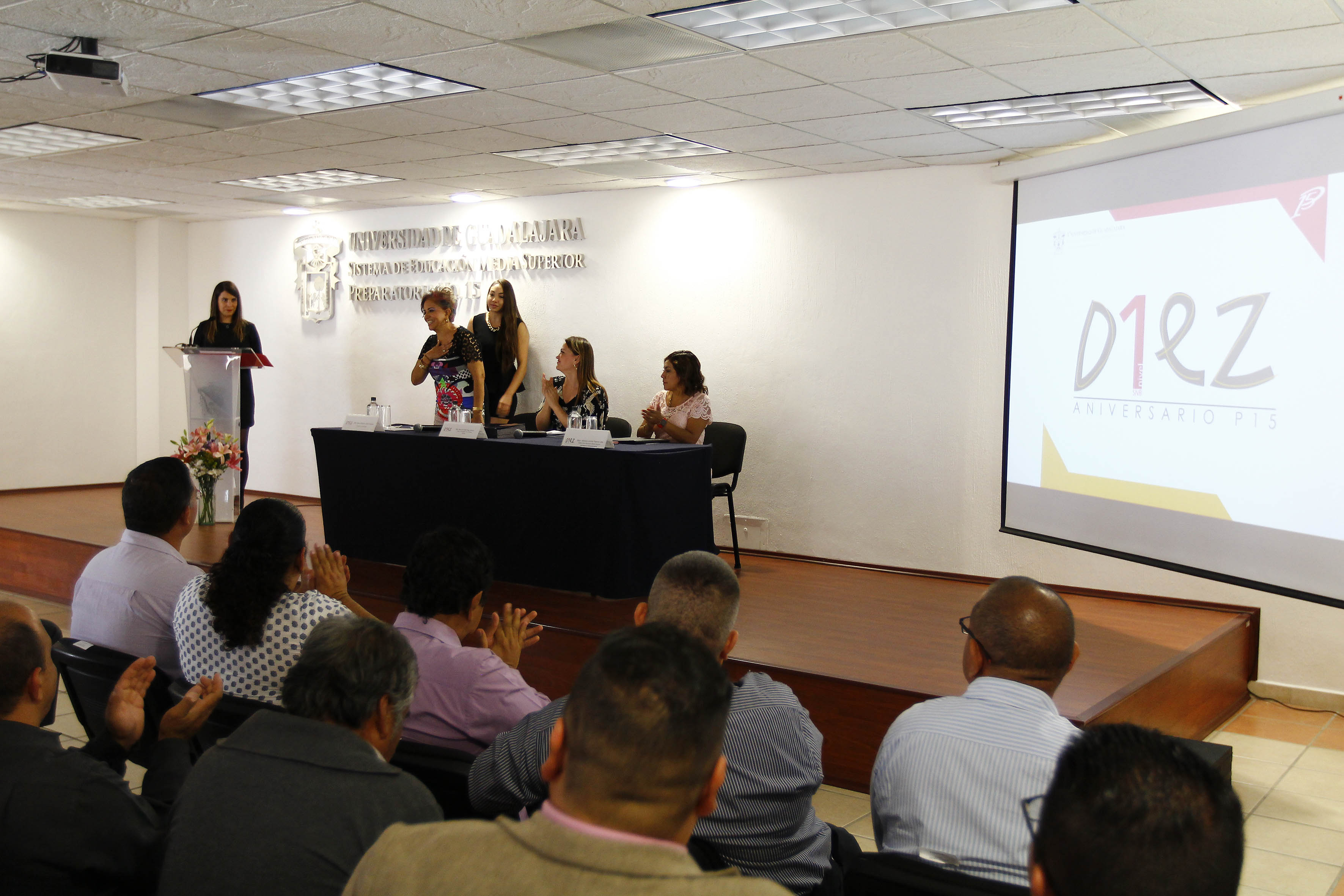Entrega la Preparatoria 15 reconocimientos a su personal fundador