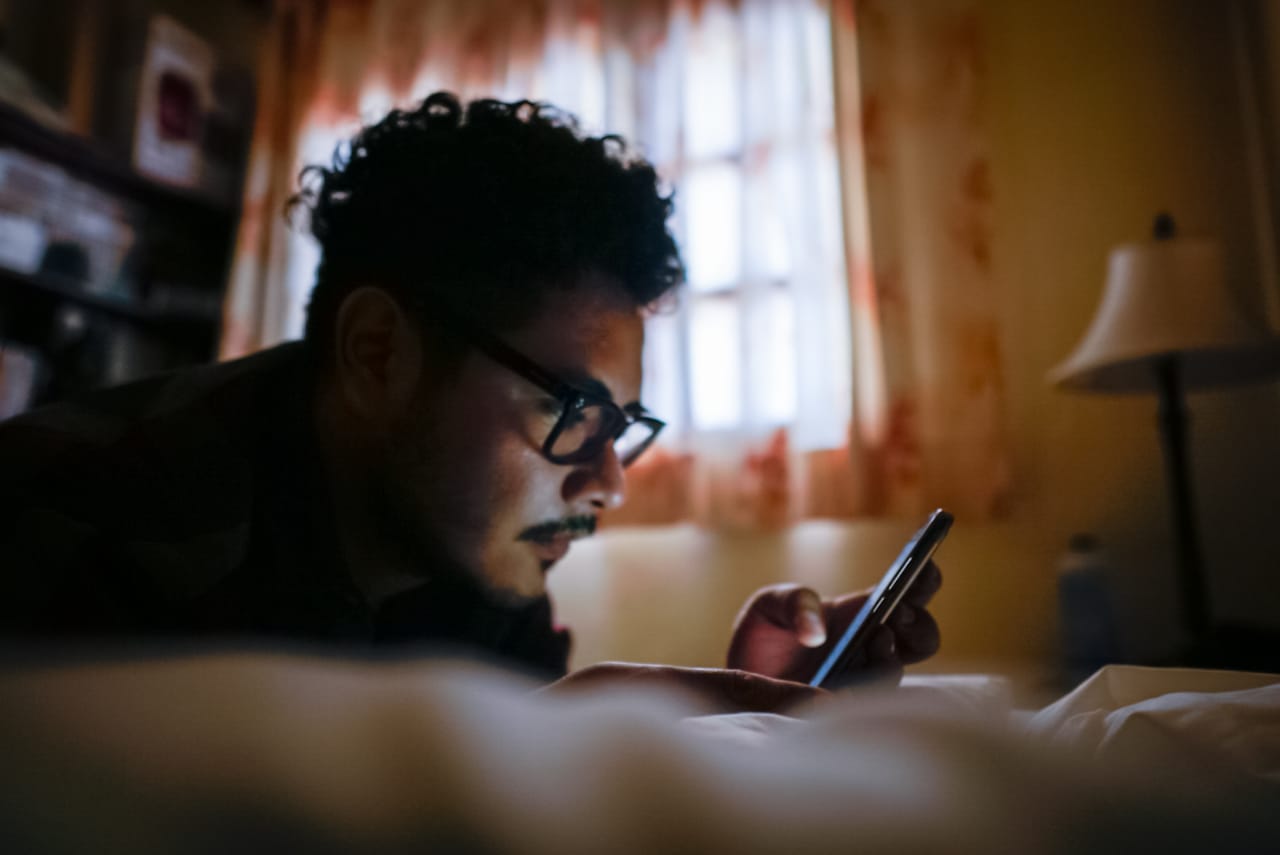 Uso de aplicación en un celular