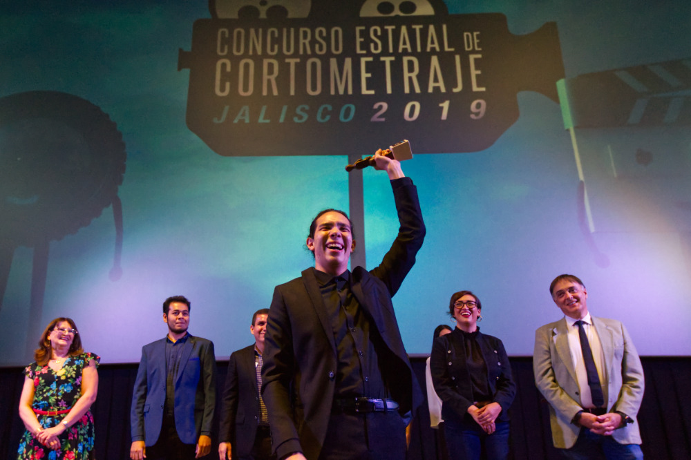 Alumnos ganadores en la premiación
