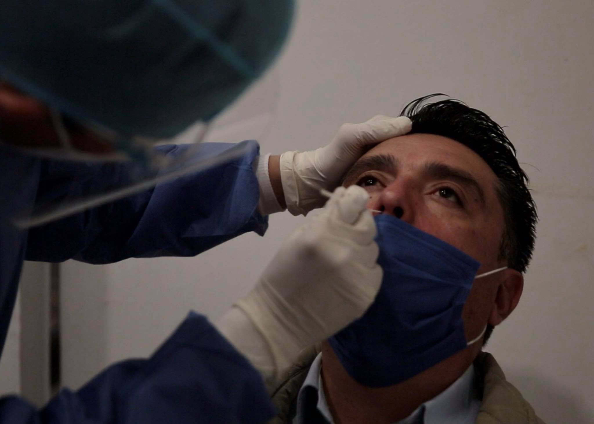 Toman muestra para prueva PCR