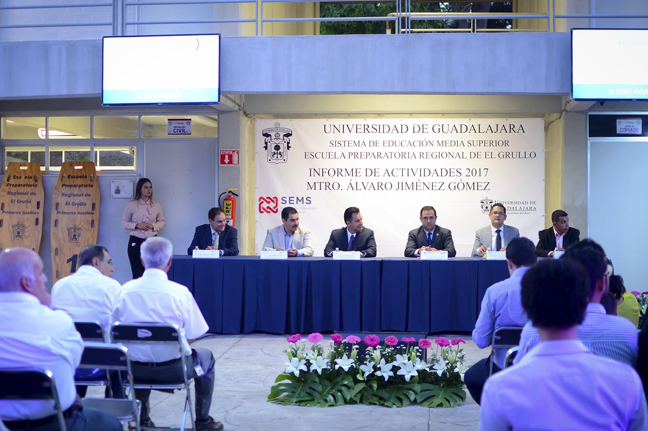 Integrantes de la mesa del presídium
