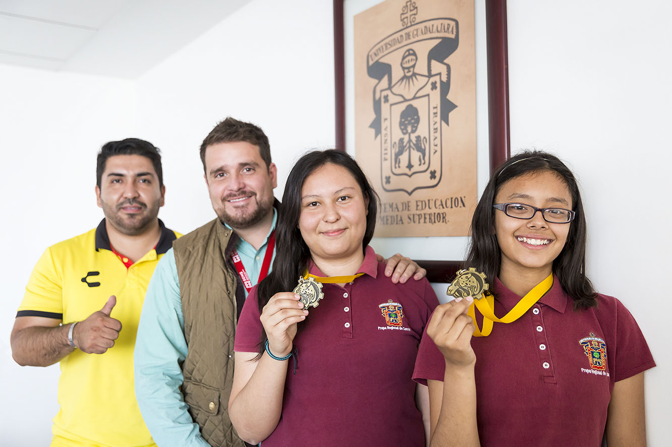 Alumnos con medalla