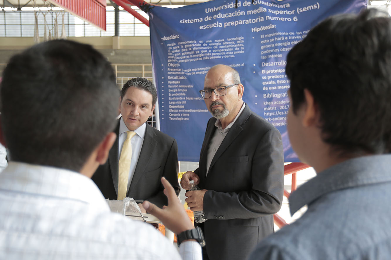 Autoridades e invitados del evento