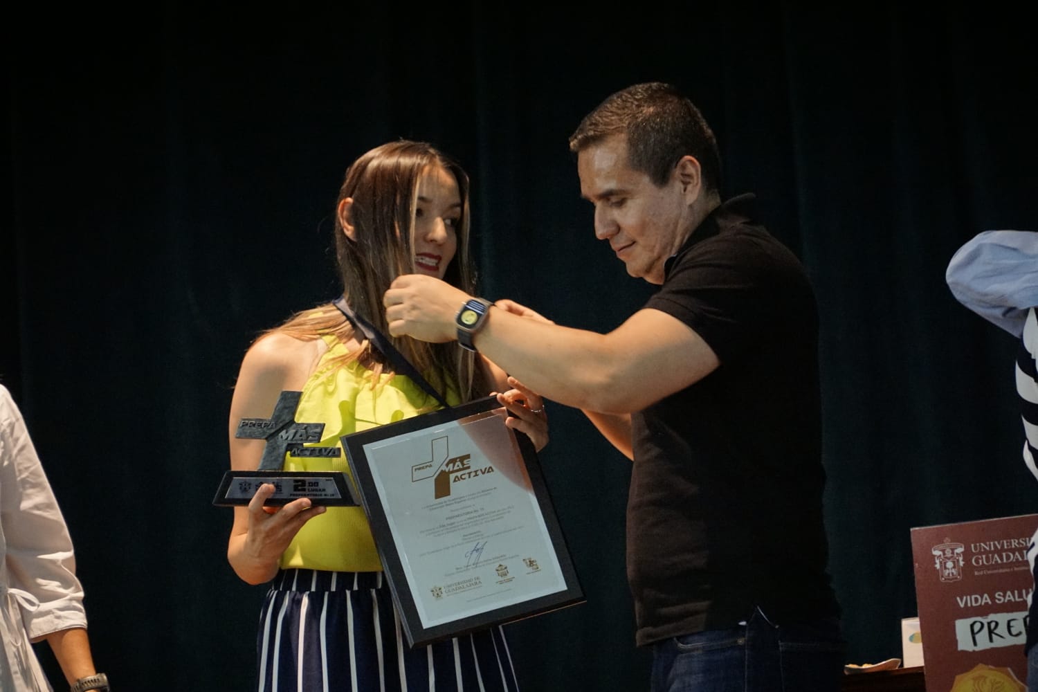 premian ganadores de concursos de Vida Saludable