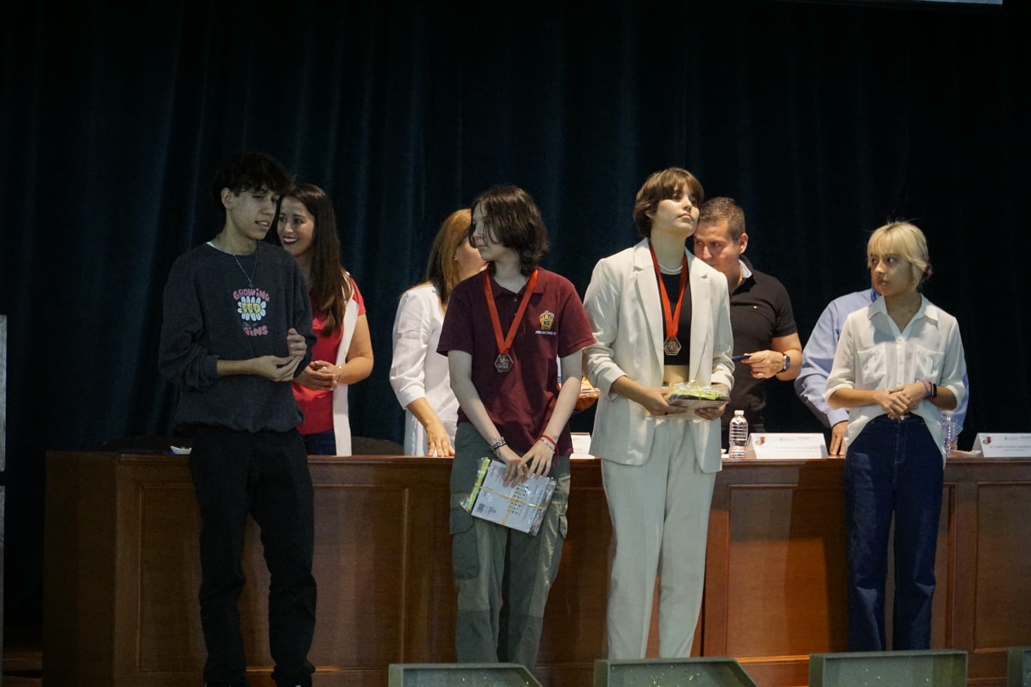 premian ganadores de concursos de Vida Saludable