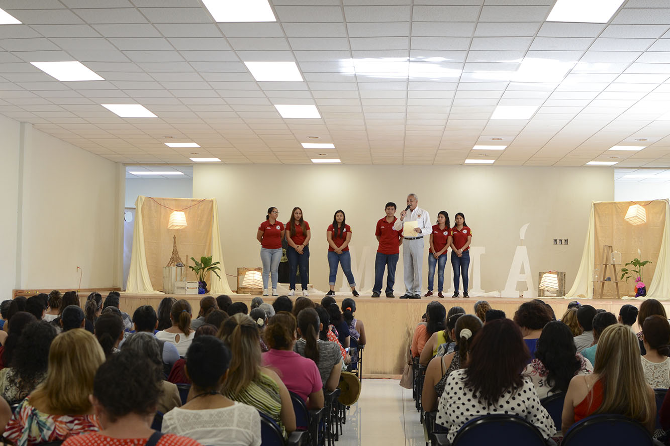 Inauguración de la expo TAE en auditorio