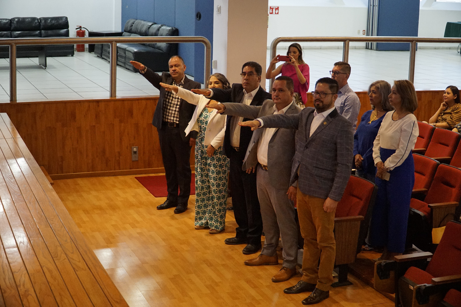 Directores e preparatorias toman protesta