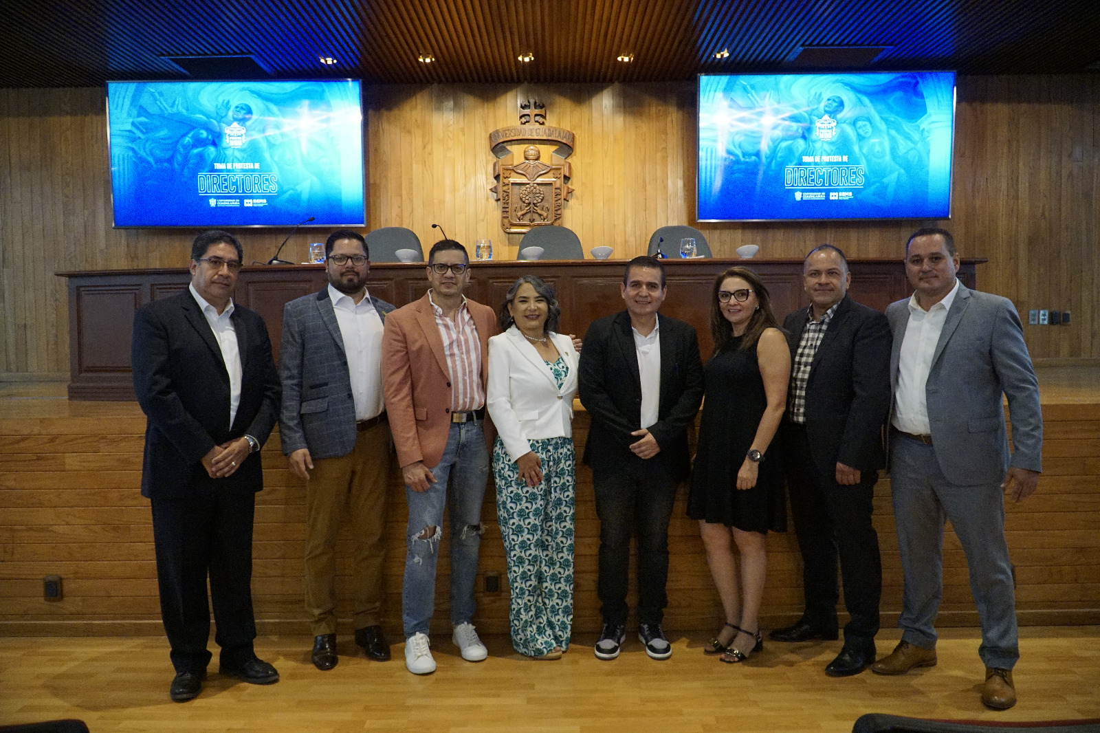 Autoridades del evento junto directores de preparatorias