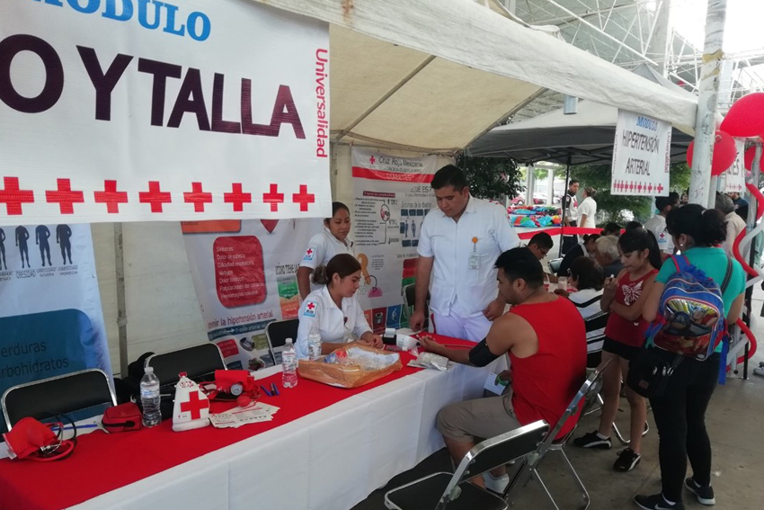 Estand de la Cruz Roja