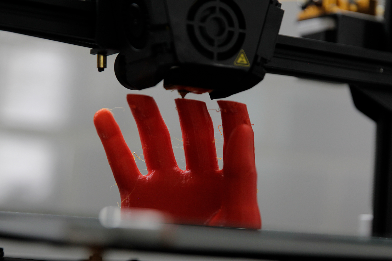 Impre4sora tres d imprime prototipo de mano