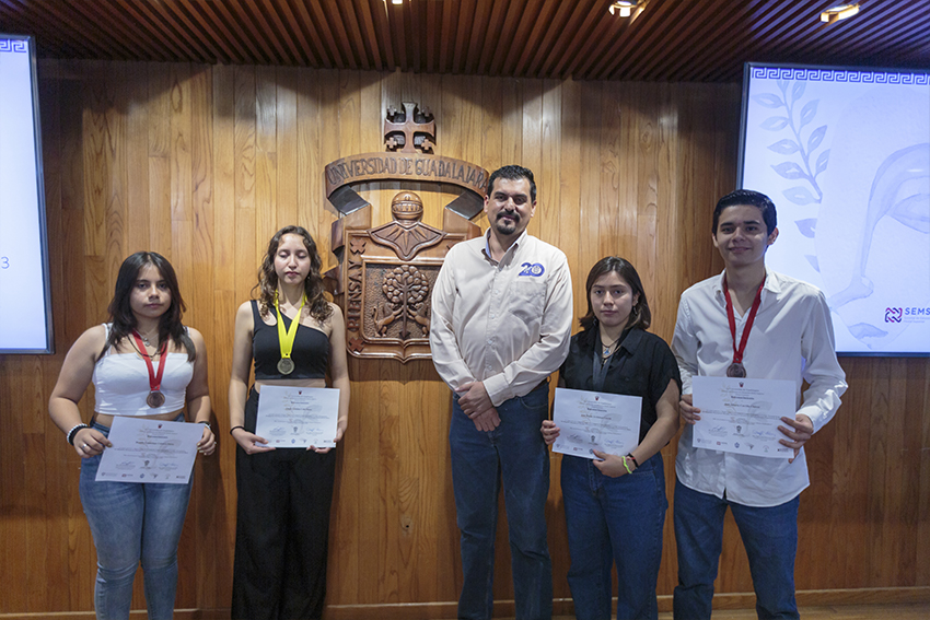 premian ganadores de la Olimpiada Mexicana de Filosofía