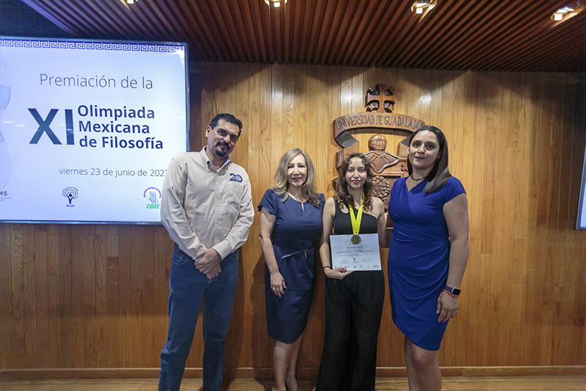 premian ganadores de la Olimpiada Mexicana de Filosofía