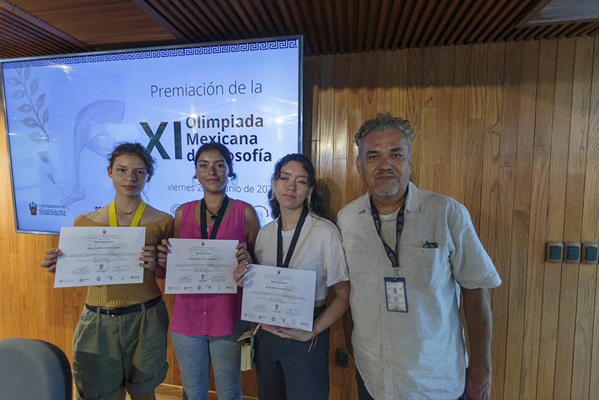 premian ganadores de la Olimpiada Mexicana de Filosofía