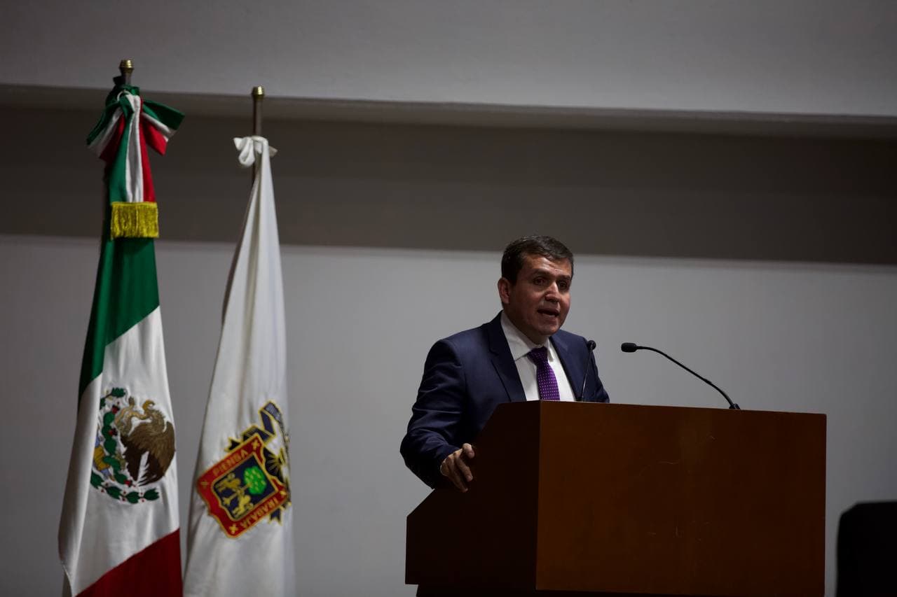 Maestro César Barba Delgadillo