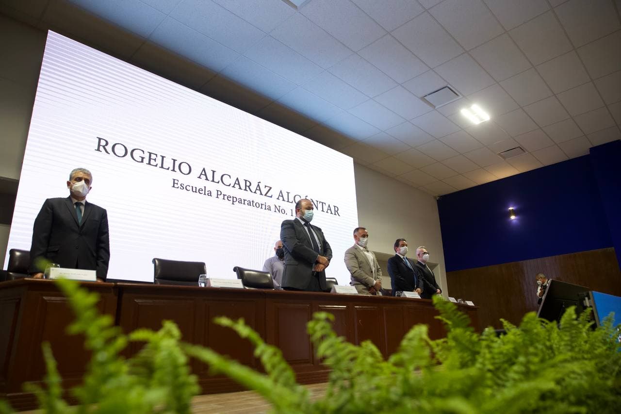 Autoridades del presidium