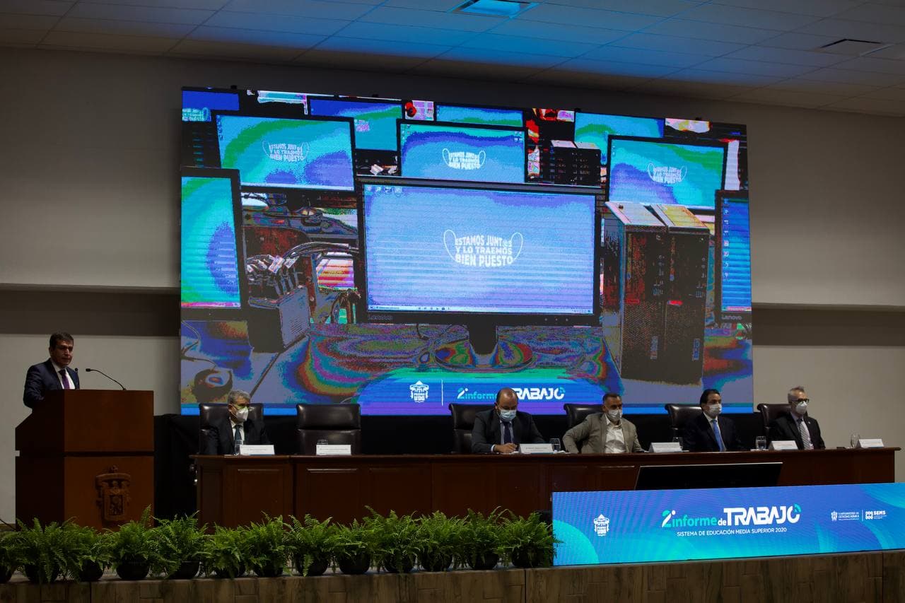Autoridades del presidium