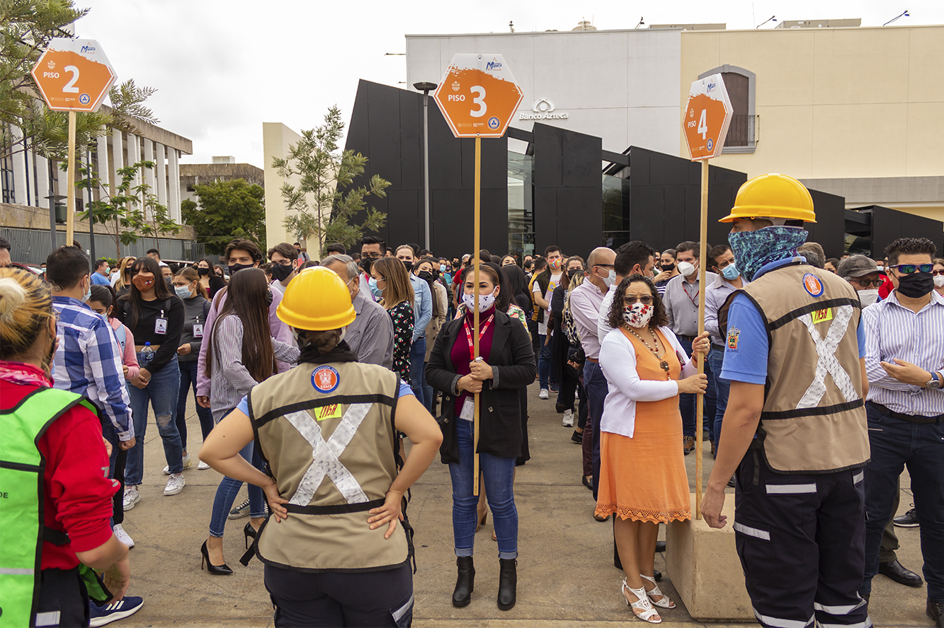 Participantes en primer Macrosimulacro Nacional 2021