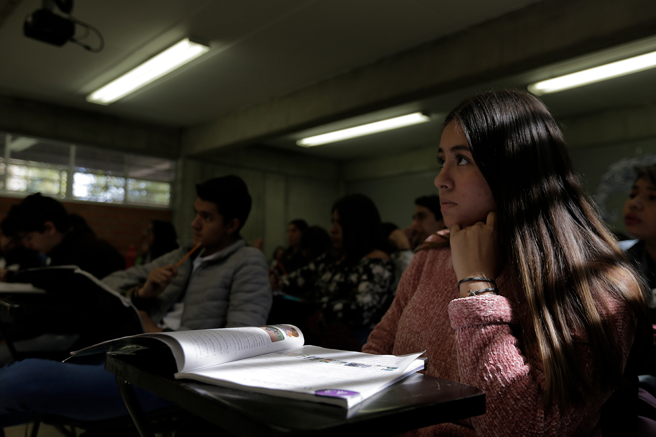 alumnos en aula