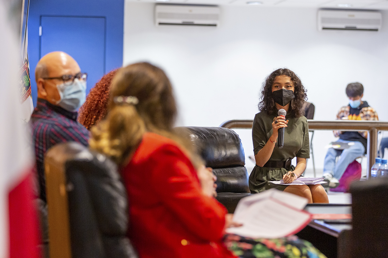 Participantes en la presentación de la revisata Vaivén del sems