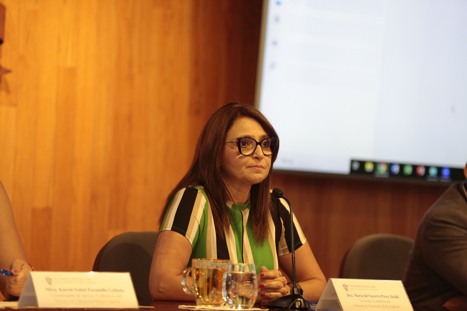 doctora Socorro Pérez Alcalá en presidium