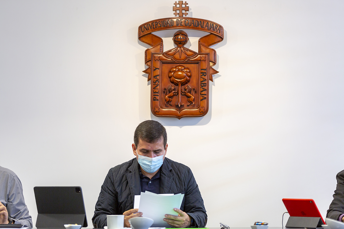 Maestro César Barba Delgadillo