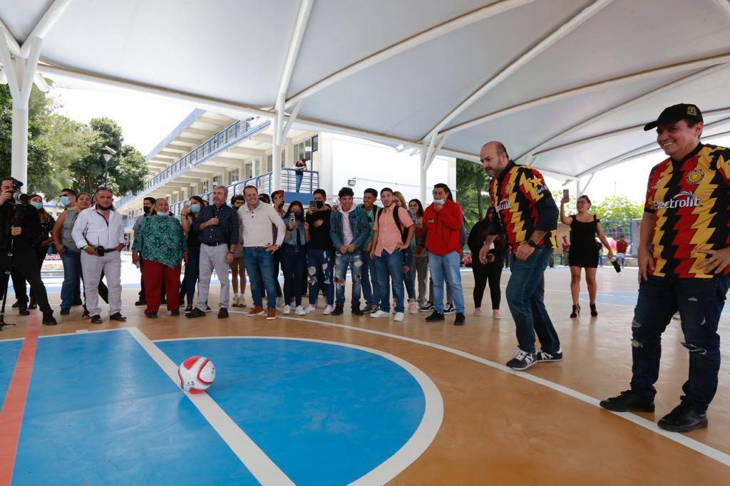 Grupo de participantes del evento