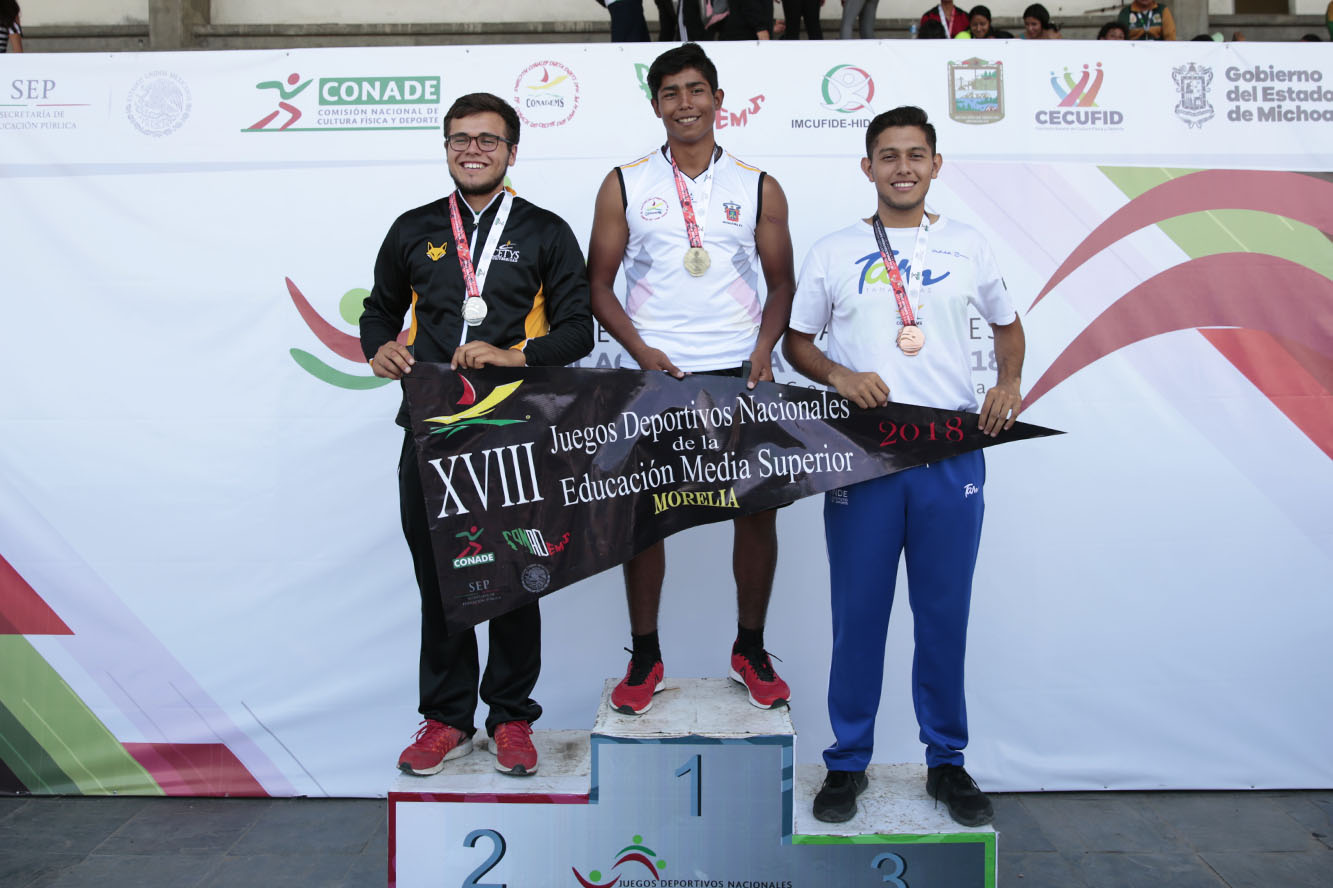 Alumnos con medalla