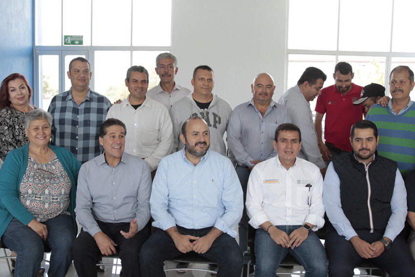 Visita del  rector general y director general a preparatorias de la región de Los Altos