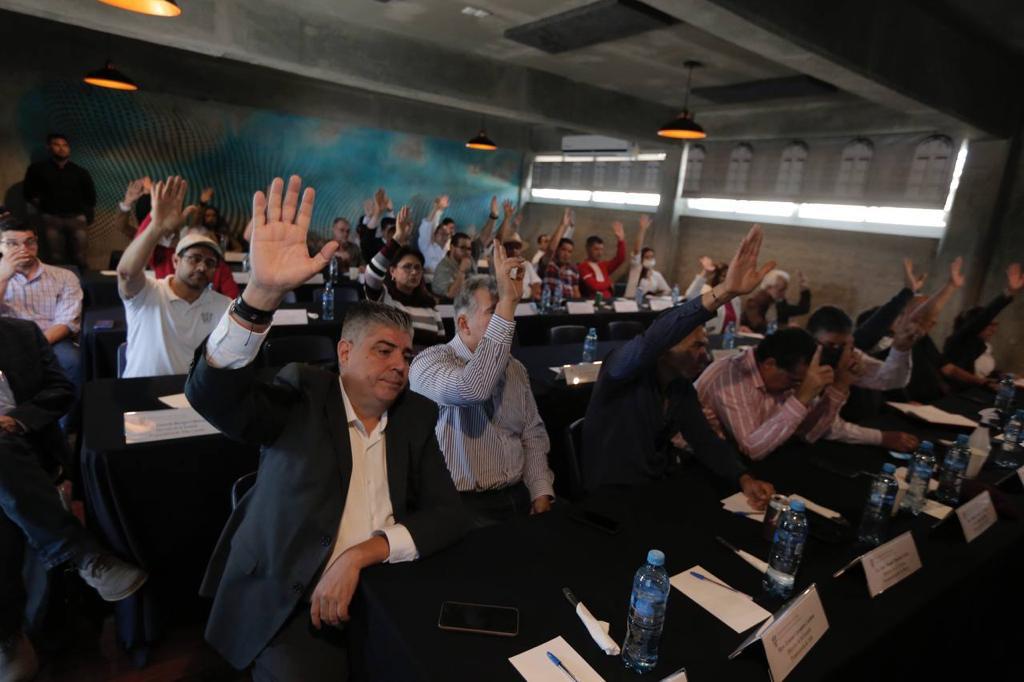 Participantes en reunión