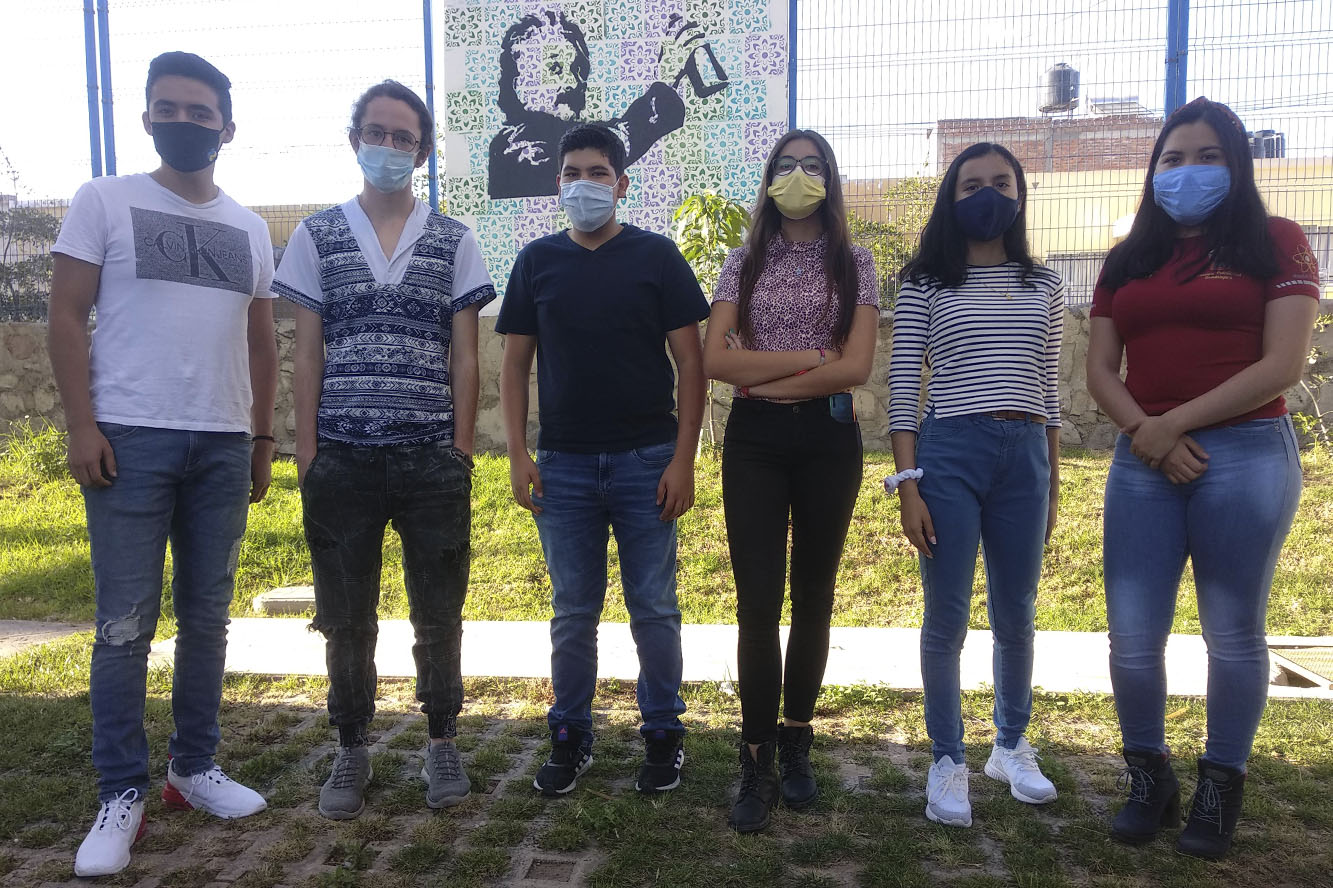 Grupo de alumnos participantes del evento