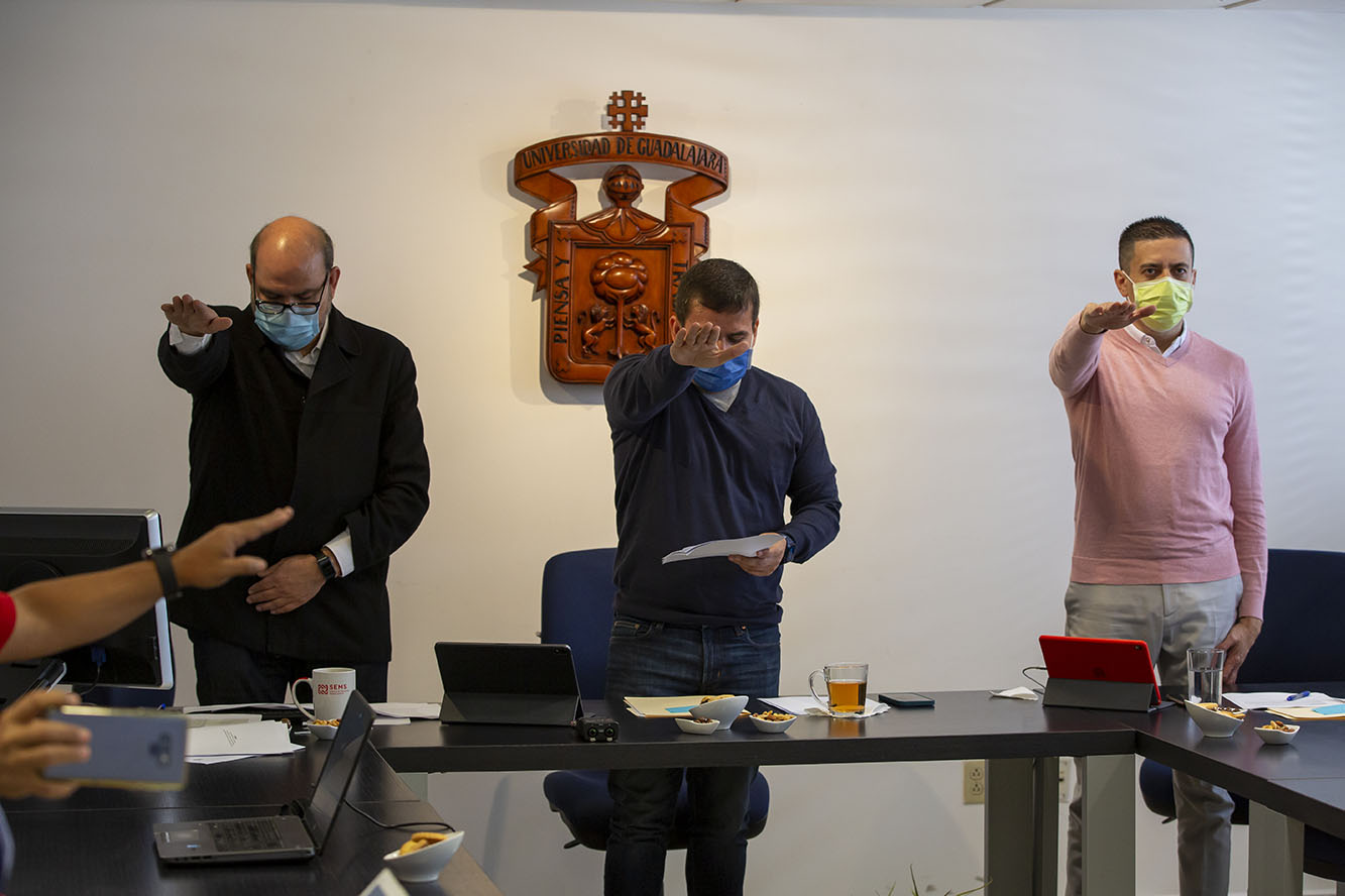 Autoridades del evento toman protesta