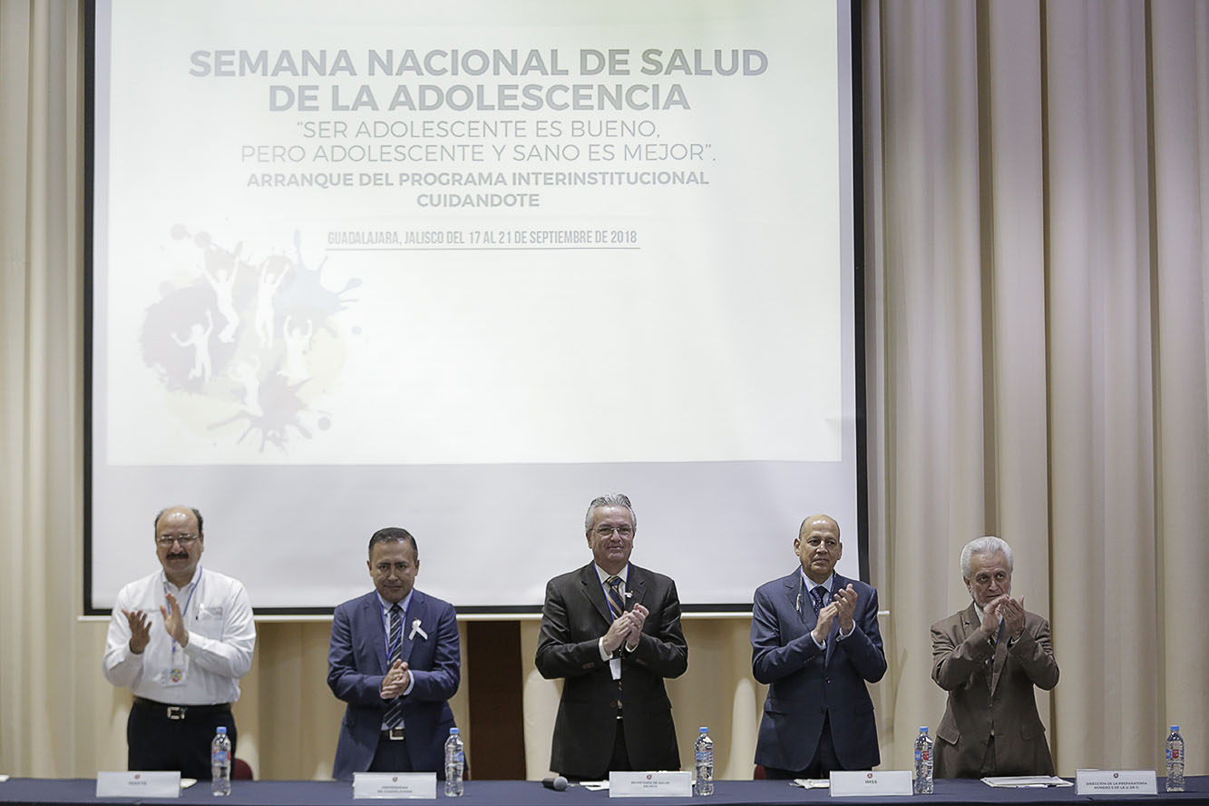 Autoridades del presidium