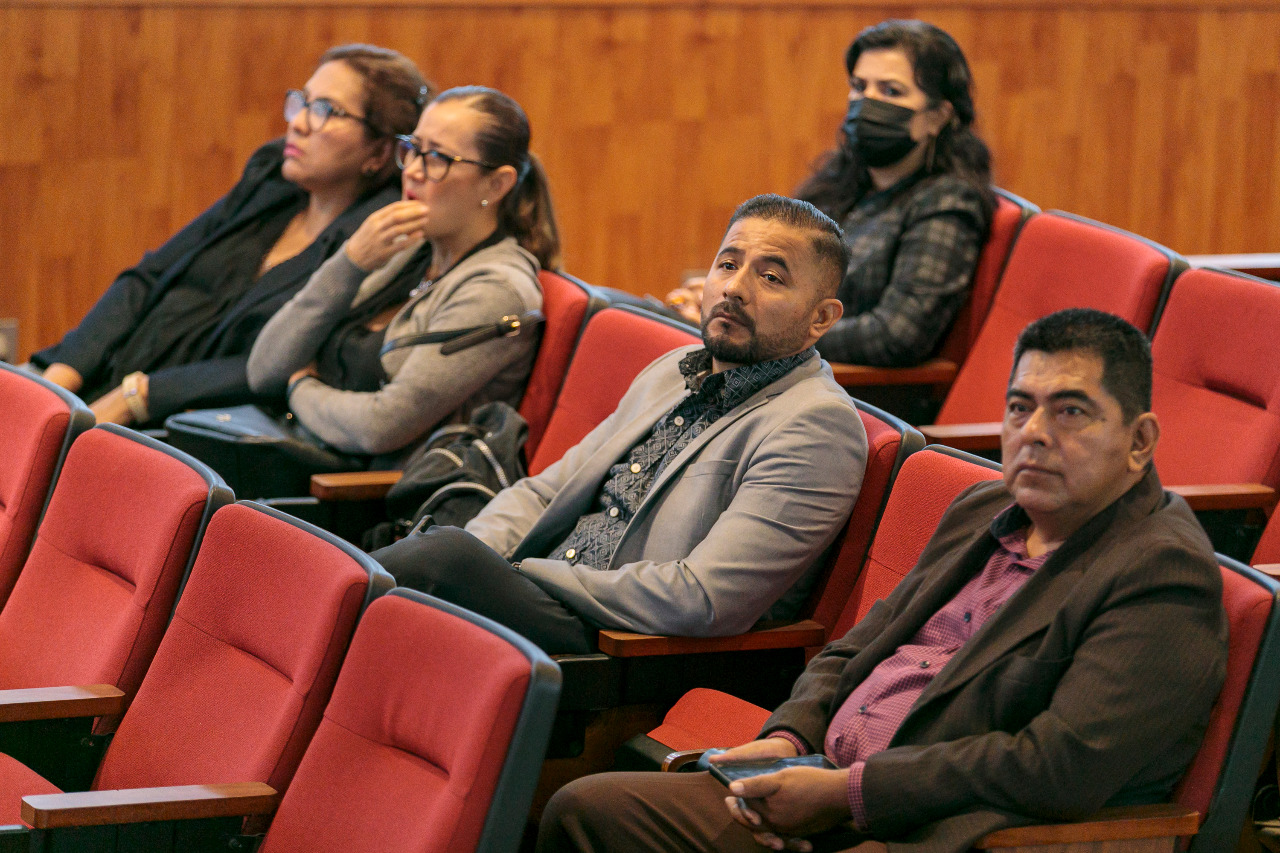 Asistentes al evento en auditorio