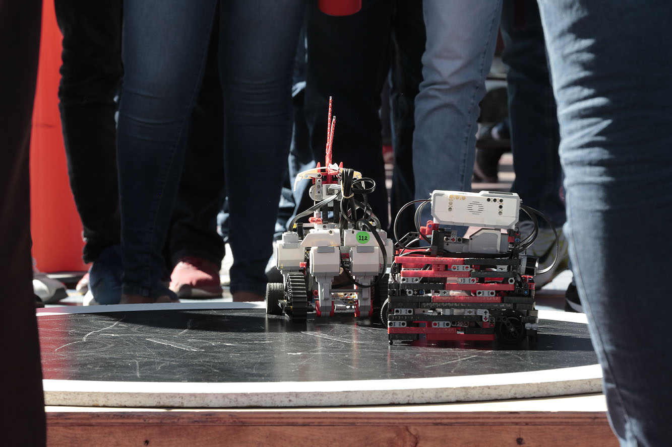 Robot