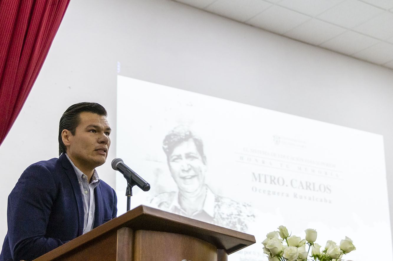 Invitado en podium