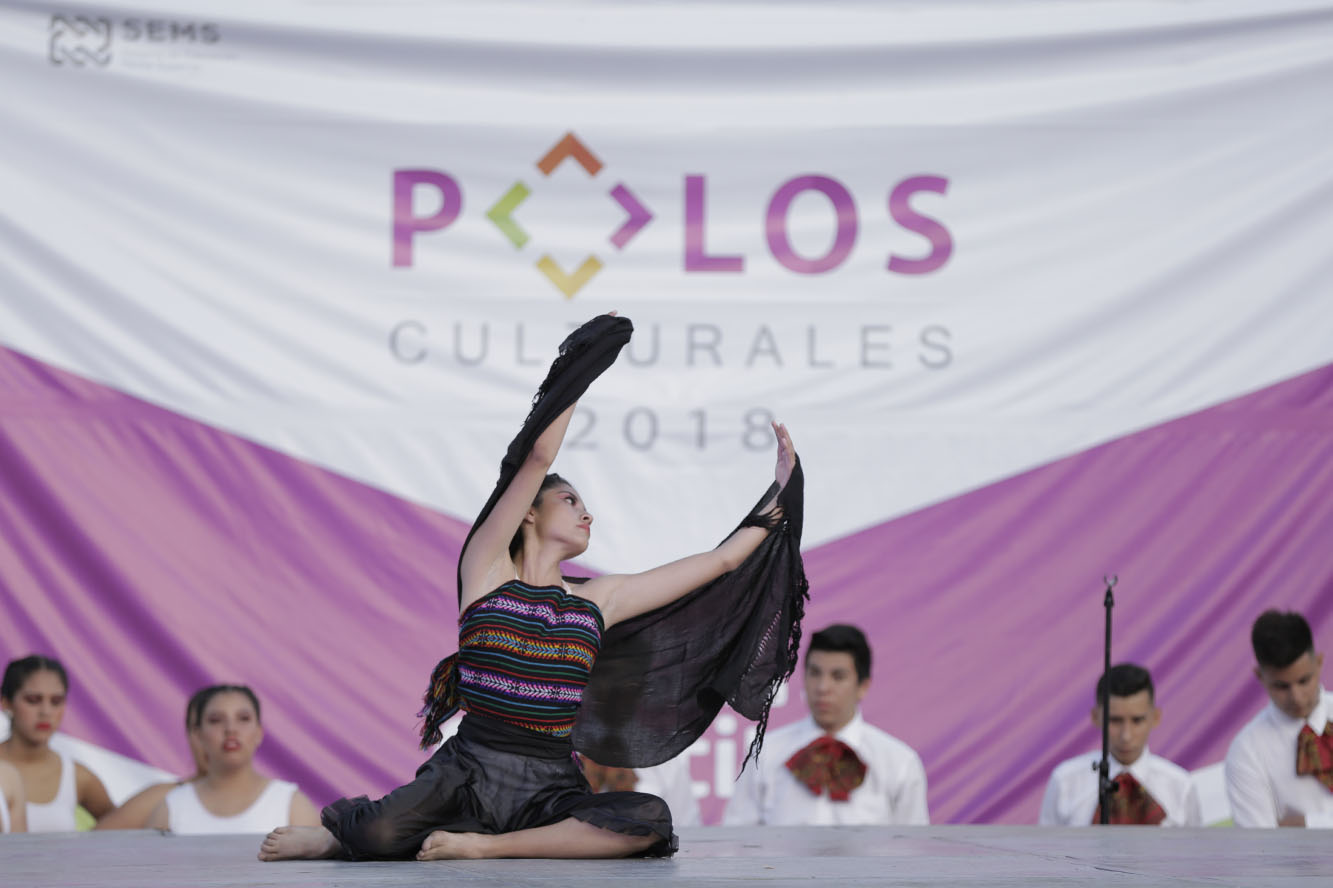 Alumna en escenario