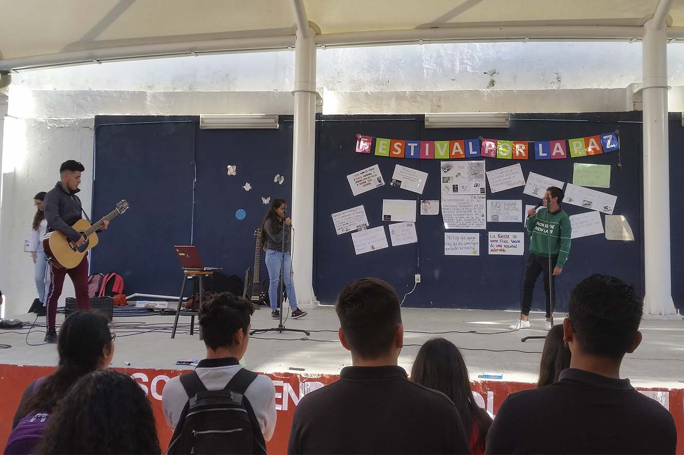Alumnos en auditorio
