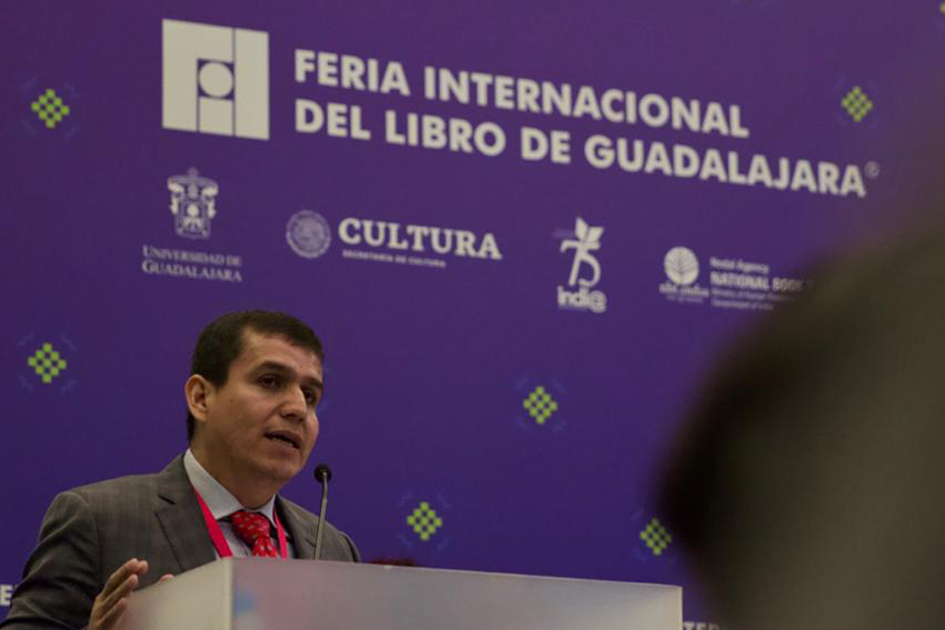Maestro César Barba Delgadillo director general del sems